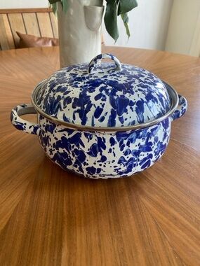 Golden Rabbit Cobalt Swirl 4 Quart Dutch Oven Pot and Lid.